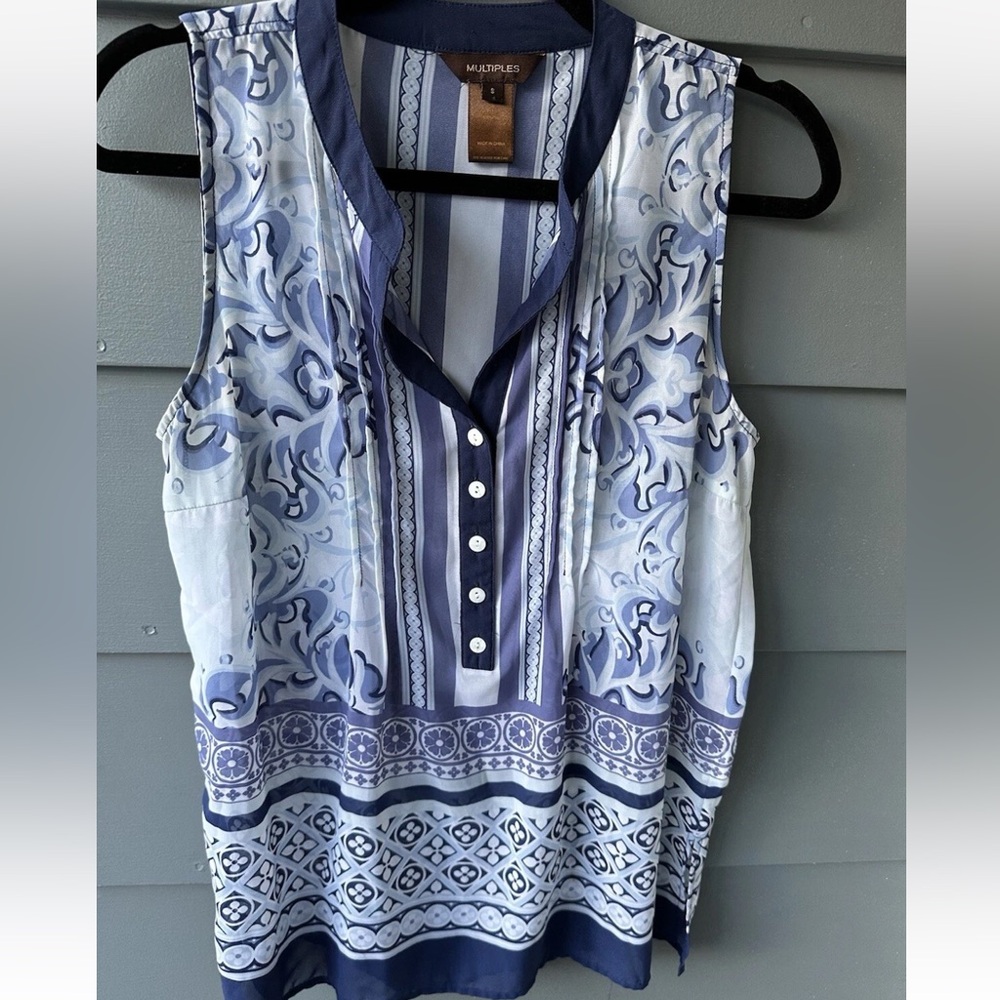 Multiples Sz S Sleeveless Blue & White Print Blouse